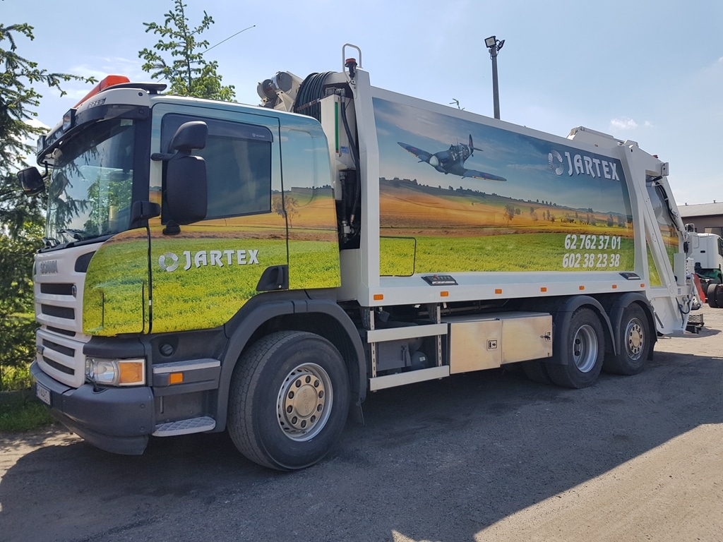 Hakowce z kontenerami